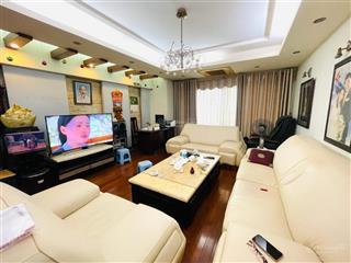 Chung cư mặt phố láng hạ 200m 4 ngủ view triệu đô