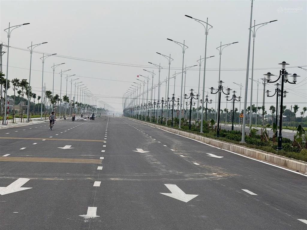 Đất quất lâm gần khu công nghiệp ngay cạnh quảng trường biển công viên phố đi bộ, giá chỉ 1tỷ390