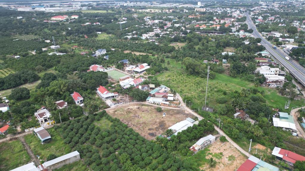 Gấp  bán đất khu an toàn suối tân, cam lâm gần giáp ql1a  chỉ 550 triệu  đường ô tô