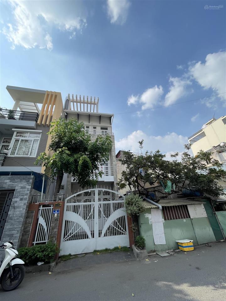 Ngộp bank gấp bán mtkd quang trung 5 tầng  5x21 thông nguyễn văn khối chỉ 140tr/m2