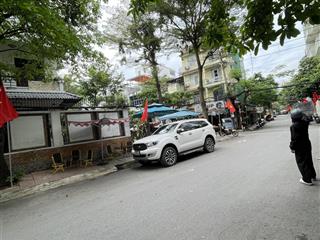 Định cư gấp bán biệt thự căn góc 3 mặt tiền khu vip  13x21 không lộ giới  3 tầng an ninh