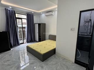 Cho thuê căn ban công cửa sổ ngay đh ufm  gần sân bay trung tâm phú nhuận  nhà mới  full nt