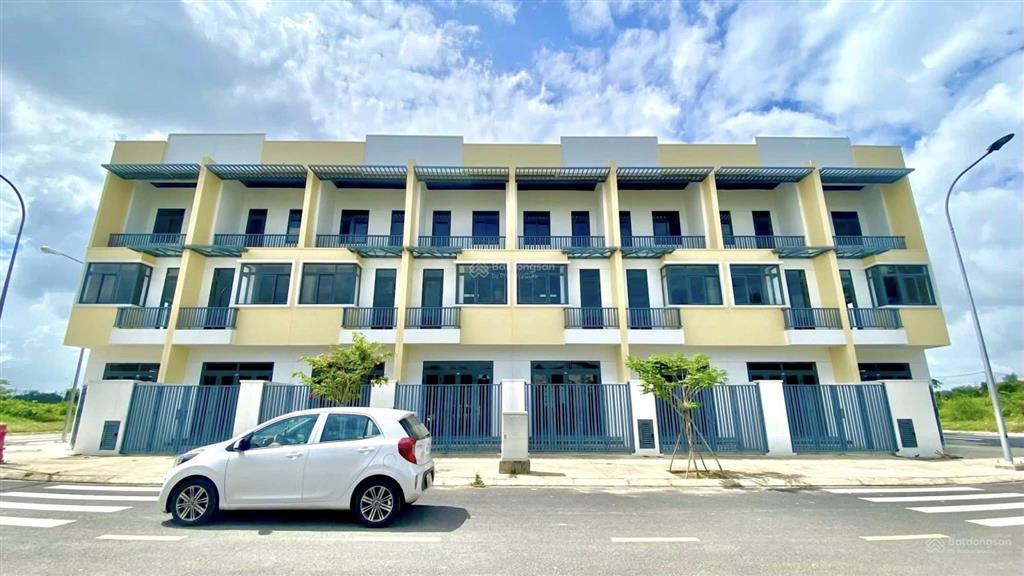 Bán shophouse giá siêu hời tại phước đông new city, 1,3 tỷ, 64m2, 2pn, 2wc