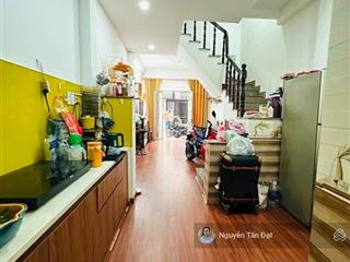 "hiếm" bán nhà phú nhuận 43m2  huỳnh văn bánh  3 tầng 3pn  nhỉnh 6 tỷ