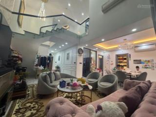 Bán căn hộ duplex full nội thất, 100m², 3pn, đã có sổ đỏ  giá tốt chỉ từ 8,5 tỷ.  0587 693 ***