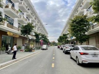 Gia đình cần chuyển nhượng căn 4 tầng trục đường hà huy tập  tp thanh hóa. buôn bán kinh doanh tốt