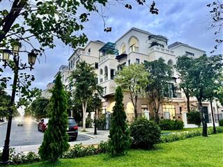 Dinh thự đơn lập 225m2 góc đẹp  giá rẻ nhất  tại vin 2. cạnh trường vinschool, vincom 200m