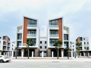 Biệt thự 120m2 vinhomes. giá chưa đến 145tr/m2 nhận 4,5 tầng. khu vip  cư dân tinh hoa