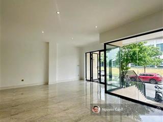 Văn phòng cho thuê dt 40m2 giá 7.5 tr nội thất văn phòng, thang máy, máy lạnh, ban công thoáng mát
