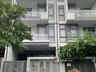 Nhà nguyên căn dt 6 x 17m, hầm + 4 lầu, sẵn nội thất 4 pn 5 wc ví trí đẹp giá 34 triệu.