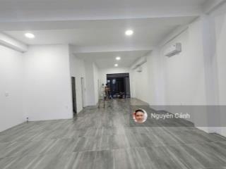 Văn phòng tầng trệt dt 7 x 21m, bàn giao trống tiện setup văn phòng, vị trí đẹp đường 41