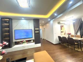 Chính chủ cần bán căn hộ số 702, chung cư star tower 283 khương trung, full nội thất, ảnh thật