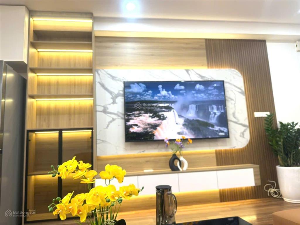 Bán căn hộ chung cư tại sky central, định công, hoàng mai, 65m, 2 ngủ, giá 6,5 tỷ, full nội thất