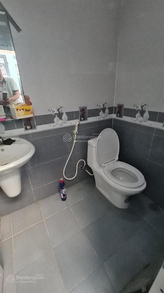 Bán nhà tên lửa bình tân kế bên aeon mall 91m2  2 tầng  đường 8m xe hơi ngủ trong nhà chỉ 7.7 tỷ