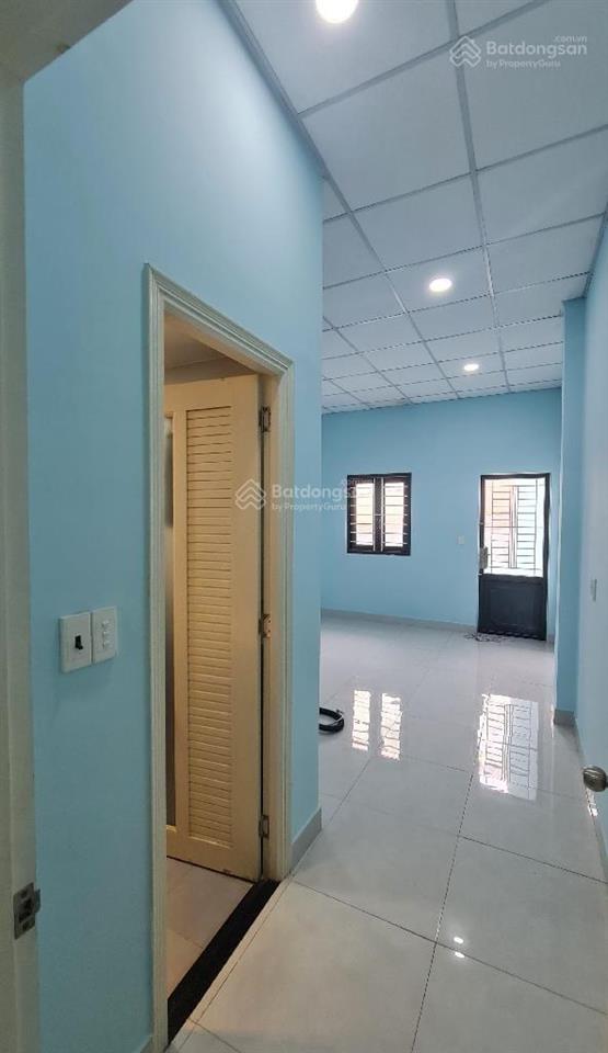 Bán nhà tên lửa bình tân kế bên aeon mall 91m2  2 tầng  đường 8m xe hơi ngủ trong nhà chỉ 7.7 tỷ