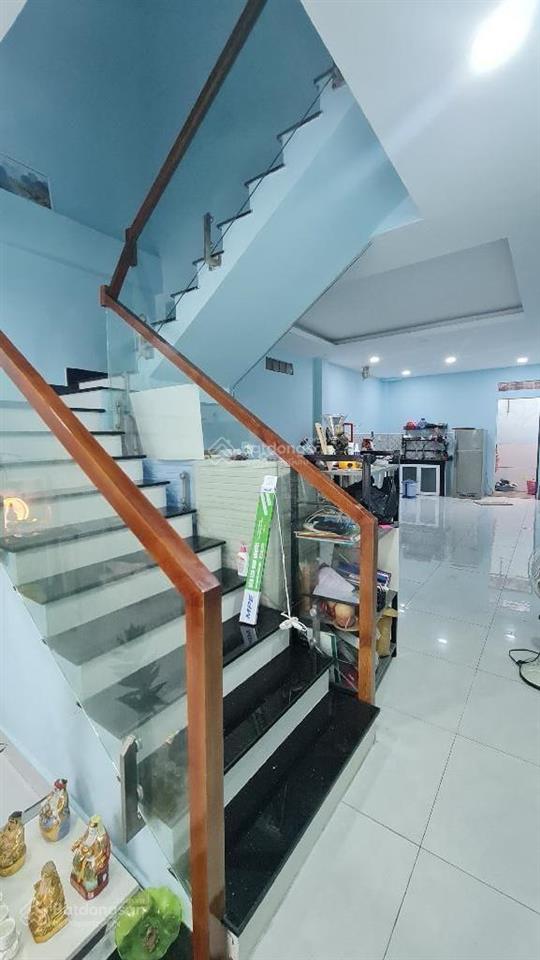 Bán nhà tên lửa bình tân kế bên aeon mall 91m2  2 tầng  đường 8m xe hơi ngủ trong nhà chỉ 7.7 tỷ