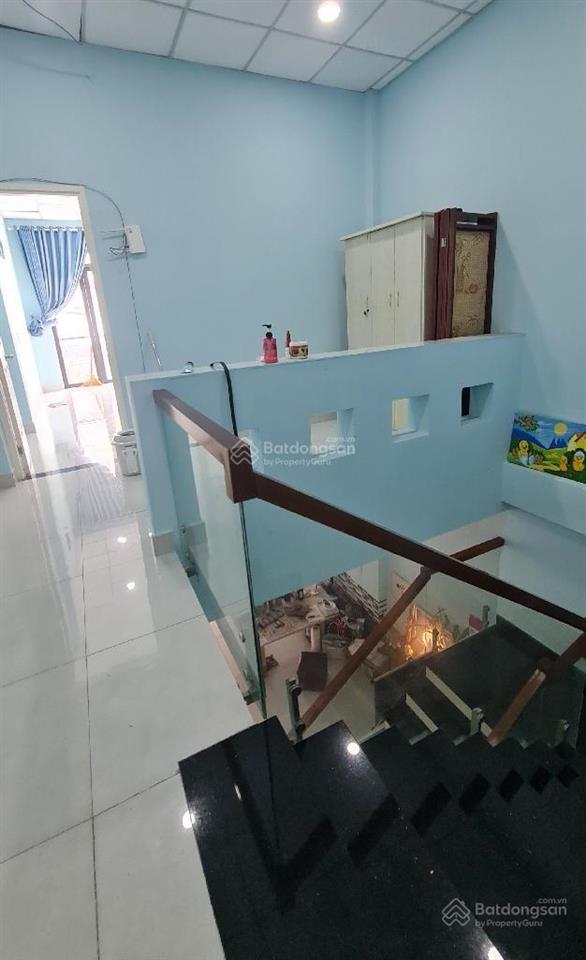 Bán nhà tên lửa bình tân kế bên aeon mall 91m2  2 tầng  đường 8m xe hơi ngủ trong nhà chỉ 7.7 tỷ