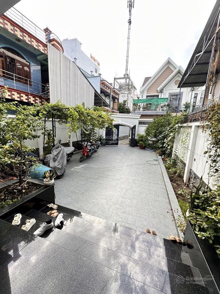 Bán siêu biệt thự tân kỳ tân quý  bình tân 330m2 có hồ bơi  5pn hẻm trước nhà 6m chỉ 19 tỷ