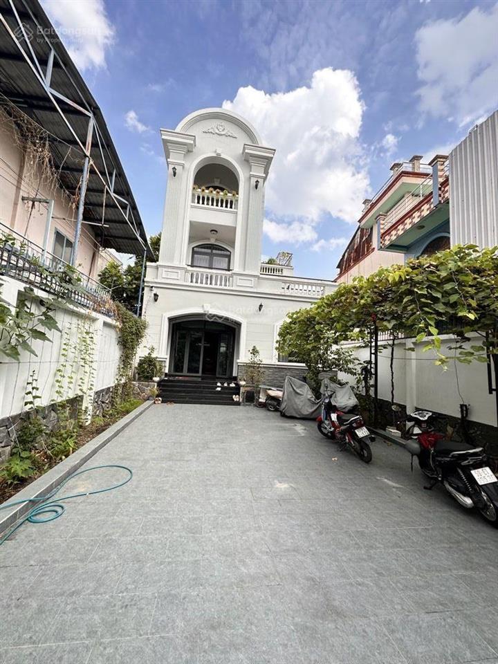 Bán siêu biệt thự tân kỳ tân quý  bình tân 330m2 có hồ bơi  5pn hẻm trước nhà 6m chỉ 19 tỷ