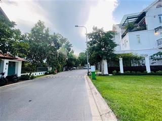 Hot! bán gấp lô đất compound nguyễn văn hưởng  thảo điền  q2. dt 320m2 (16x20m) giá chỉ 150tr/m2