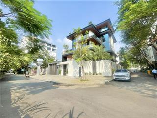 Bán biệt thự đẹp sân vườn hồ bơi compound nguyễn văn hưởng, p.thảo điền. dt 12x27m cn 330m2 69tỷ tl