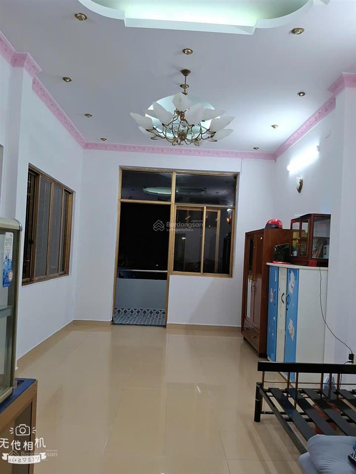 Mặt tiền gần nguyễn tri phương, q10  4 tầng, 35m2, 4pn, ở hay kinh doanh đề hợp lí, chỉ 11,6 tỷ