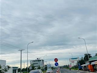 Ra gấp nền đất đẹp nơi tập trung đông dân cư