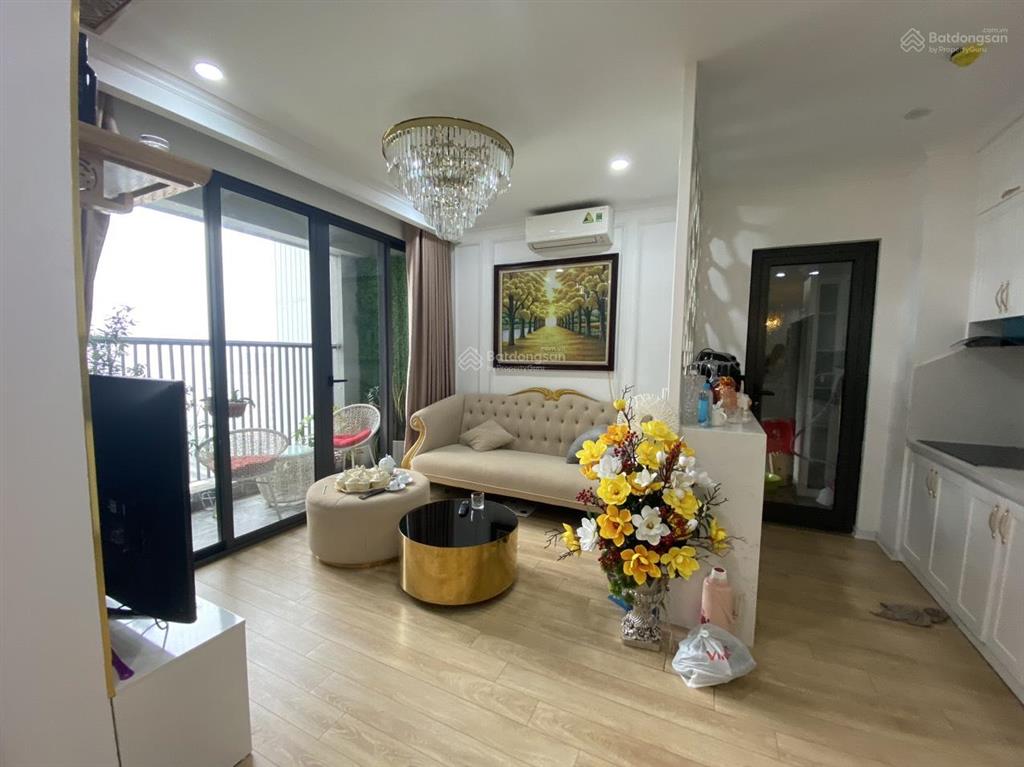 Tôi chính chủ cần bán căn 2pn  nhà full đồ giá 5.76 tỷ tòa cc rice city toà trung kđt tây linh đàm