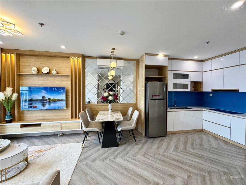 Cần bán ch 2 phòng ngủ 2 vs  dt 71,4m2  nhà mới sửa chỉ việc vao ở  giá 5,7 tỷ thông tấn xã