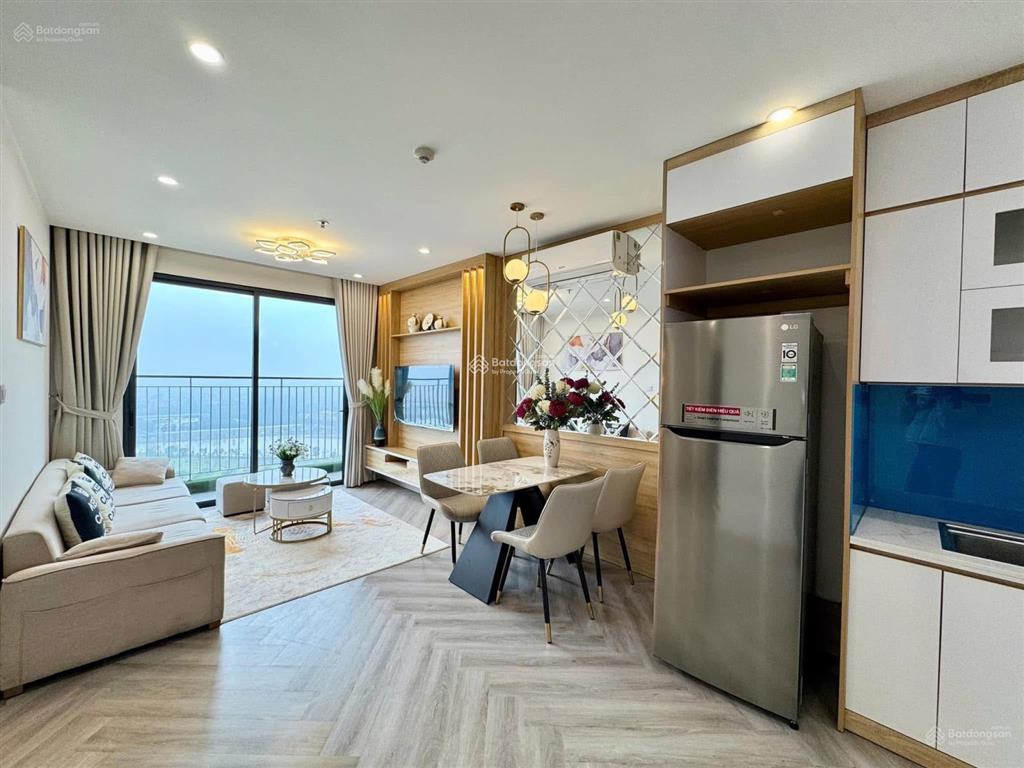 Cần bán ch 2 phòng ngủ 2 vs  dt 71,4m2  nhà mới sửa chỉ việc vao ở  giá 5,7 tỷ thông tấn xã
