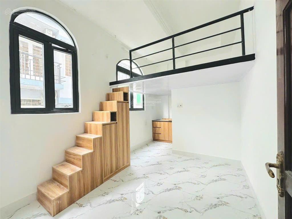 Trống lại 1 phòng gác cao  gía ưu đãi ban công full nội thất ngay nguyễn ảnh thủ  tô ký  cvpm