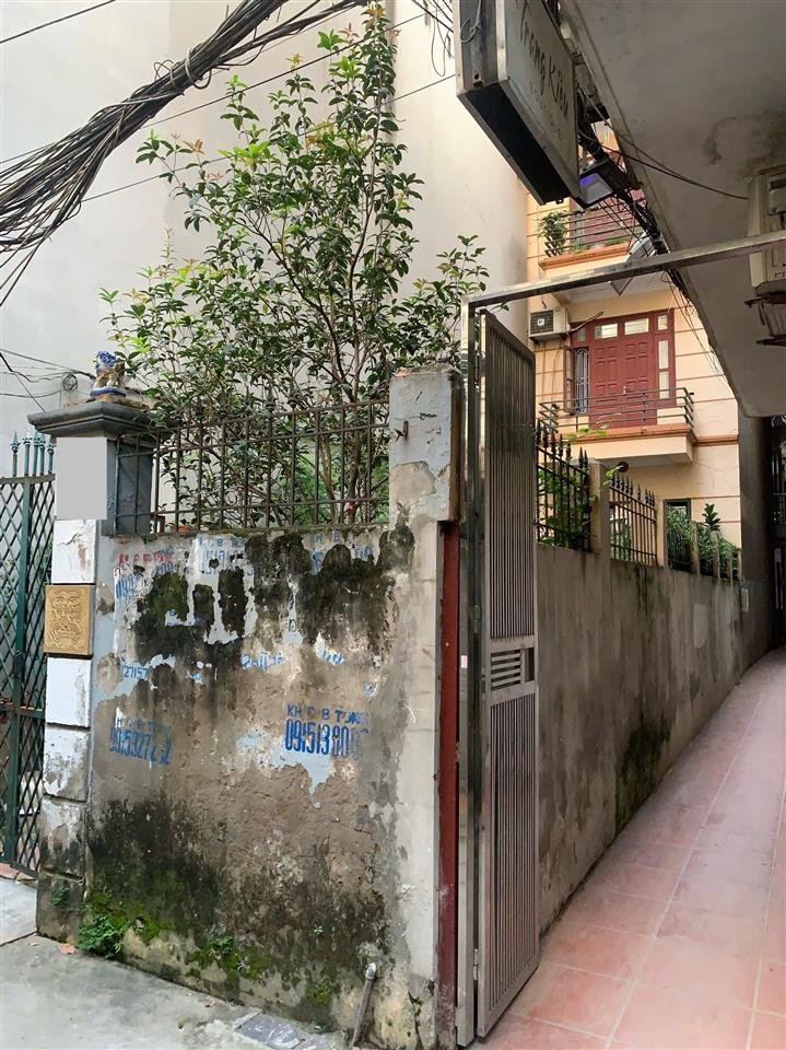 Bán căn nhà đất diện tích 140m2, có nhà 3t, 6pn tại đường bưởi, ngọc hà, sđcc, giá bán 27 tỷ có tl