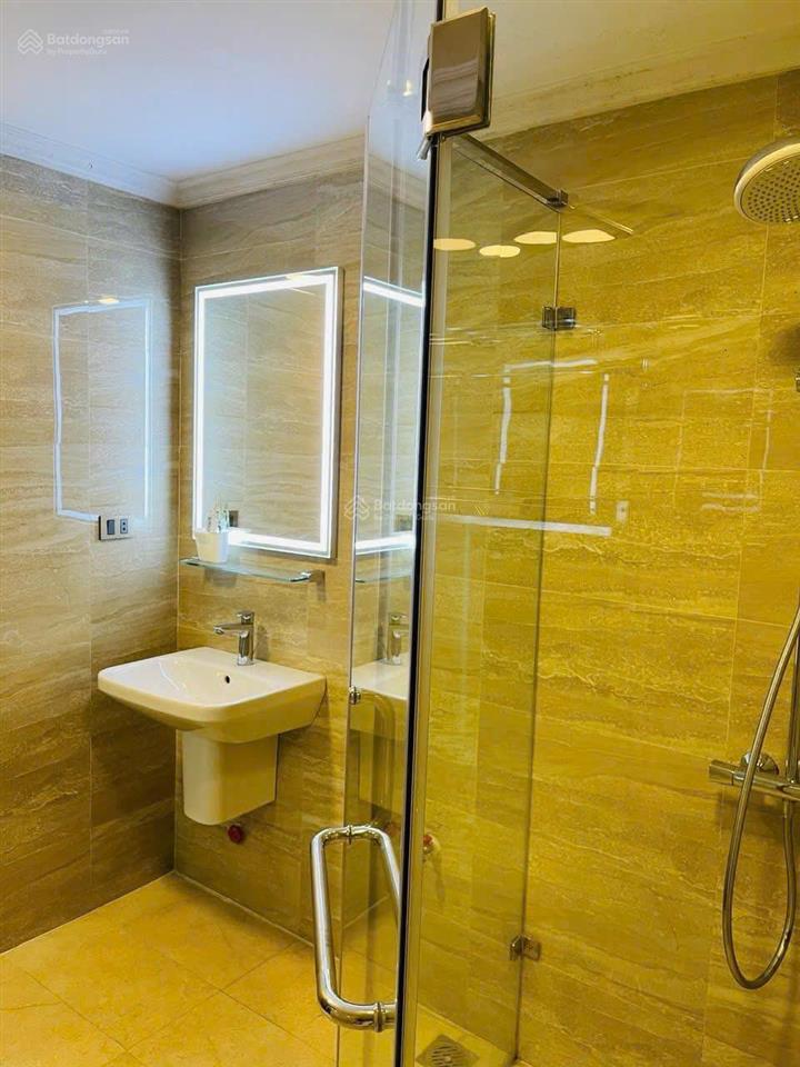 Biệt thự lô góc đường xuân diệu, tây hồ, dt100m2, 5 tầng, thang máy, full nội thất, mặt tiền 9,50m.