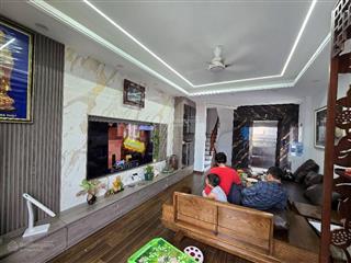 Bán nhà đường đại mỗ dt40m2*4m 6t  thang máy  nội thất nhập khẩu  gần phố  dân xây  8.8 tỷ