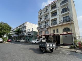 Bán toà nhà 6 tầng phạm văn đồng, linh đông, thủ đức gần kha vạn cân  dt sàn 613,6m2 giá 24 tỷ tl