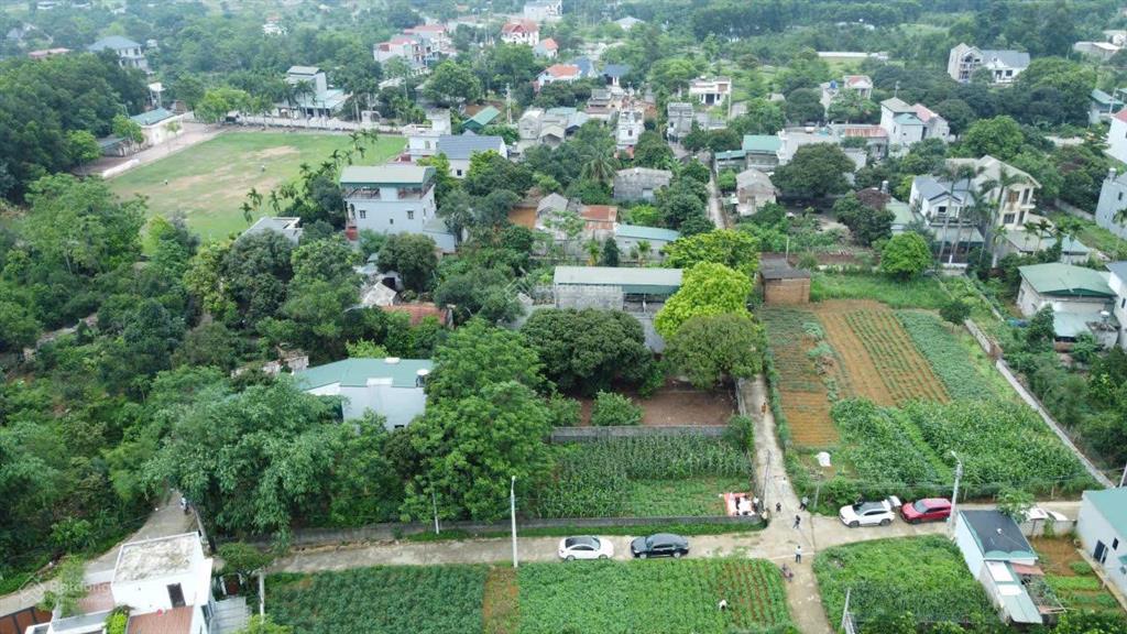 Bán nhanh 3 lô diện tích 120m2 full thổ cư, mặt tiền 9m view thoáng giá chỉ 31tr/m2