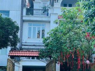 Giá trị trường 13 tỷ  bán rẻ 10 tỷ còn bớt nhà phố biệt thư mini kế aeon