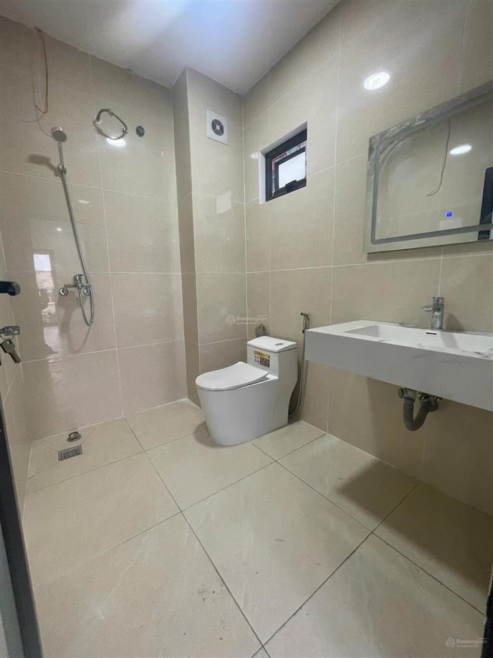 Xây 5 tầng đối diện chợ vạng trong đê song phương, chỉ đúng 350m ra đại lộ tl