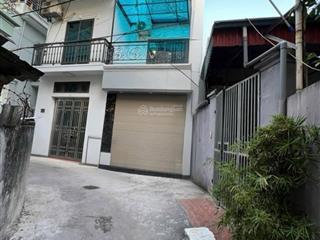 Chính chủ bán nhà đơn lập 4t  dt 49m2, đường thông, có sân trước và sau.