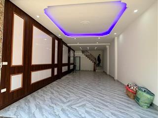 Hiếm!!! ô tô đỗ trước nhà 44m2 xây 4t, bán kính 150m trường chợ đầy đủ.