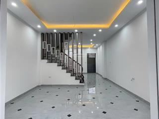 Vuông vắn cực đẹp 43m2 tân phú quốc oai ngõ thông rộng  khu vực sầm uất.