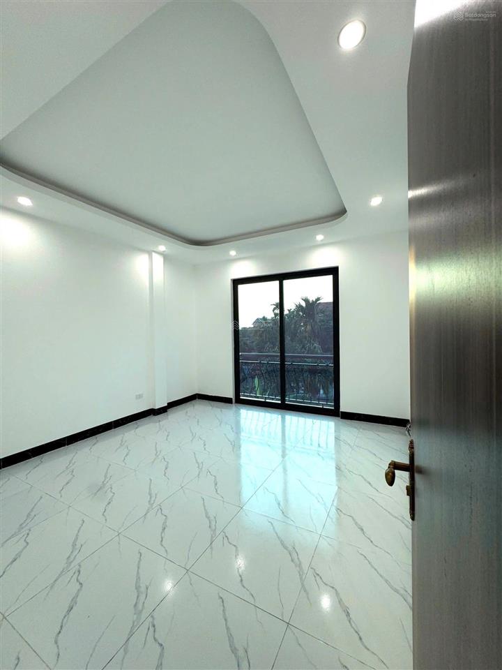 Chủ ngộp giảm sâu nhà 30m2 ngay chợ phượng nghĩa phụng châu, ô tô đỗ cửa