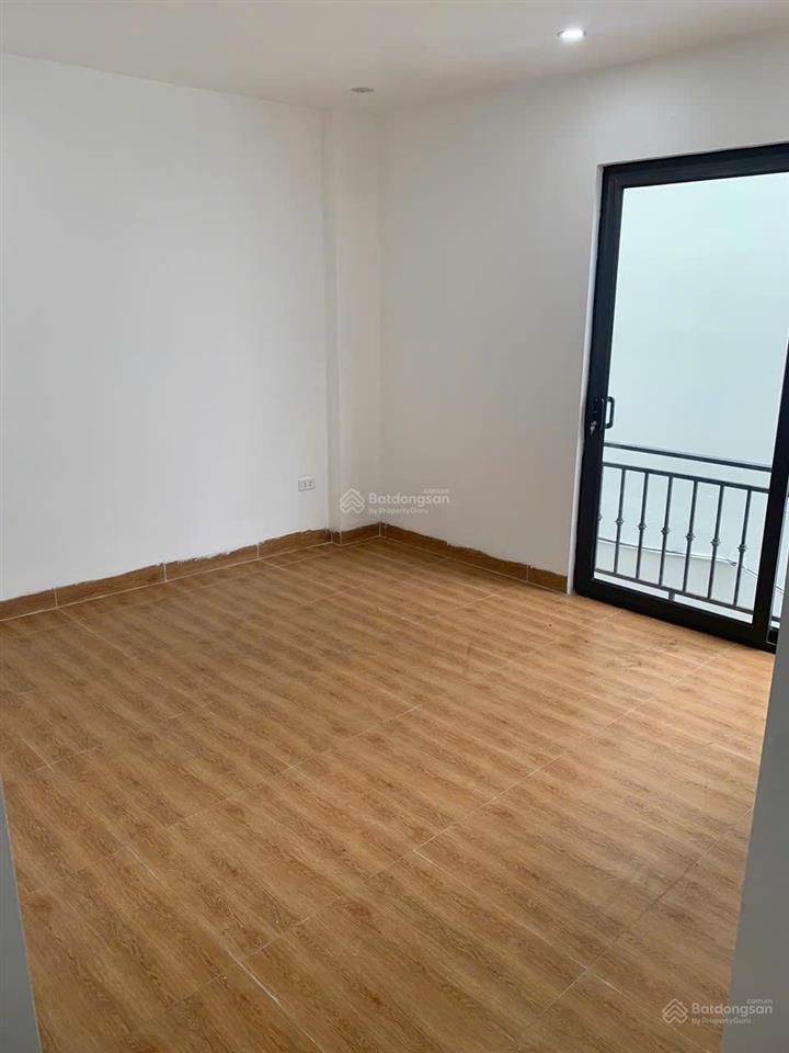 Chủ ngộp giảm sâu nhà 30m2 ngay chợ phượng nghĩa phụng châu, ô tô đỗ cửa