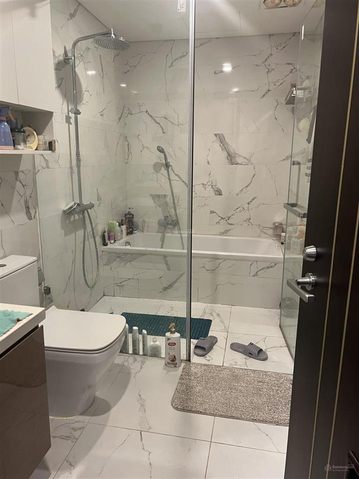 Mình có căn hộ góc 147m 3pn+ cho thuê tại aqua central 44 yên phụ full đồ, tầng cao.  0965 666 ***