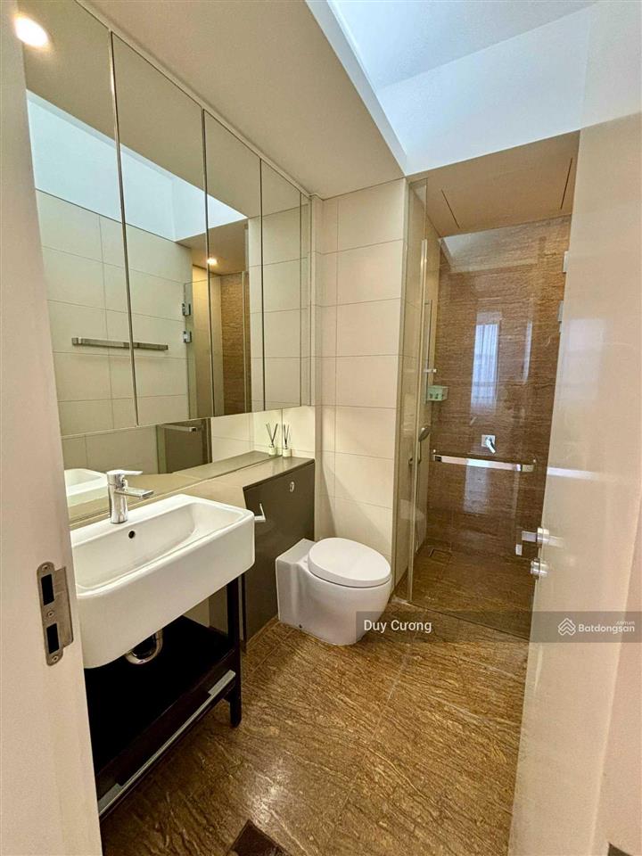 Em cần bán căn 2 phòng ngủ, 98m2, tầng 12 indochina plaza hà nội