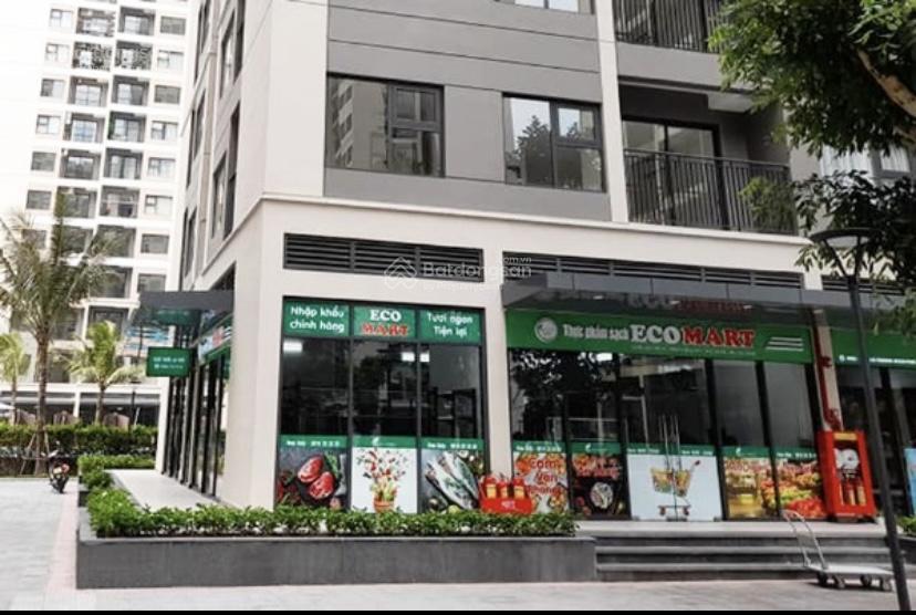 Bán nhanh shop chân đế , 56m cho thuê 22tr/tháng vị trí đắc địa mặt đường đối diện trường học