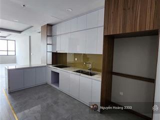 Giá thật, cô ruột gửi bán căn hộ 120m2 tòa brg, 3n  2wc, tầng trung thoáng, pháp lý đầy đủ, giá 12