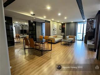 Gia đình cần bán ch 135m2, 3n  2wc tòa the golden palm lê văn lương, tầng trung thoáng, full đồ