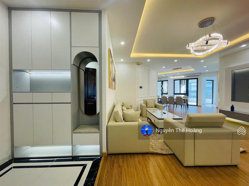 Gia đình cần bán ch 2n  2wc 116m2 tòa 17t. tầng trung bc đông bắc mát mẻ, nhà sẵn đồ, sổ đỏ sẵn