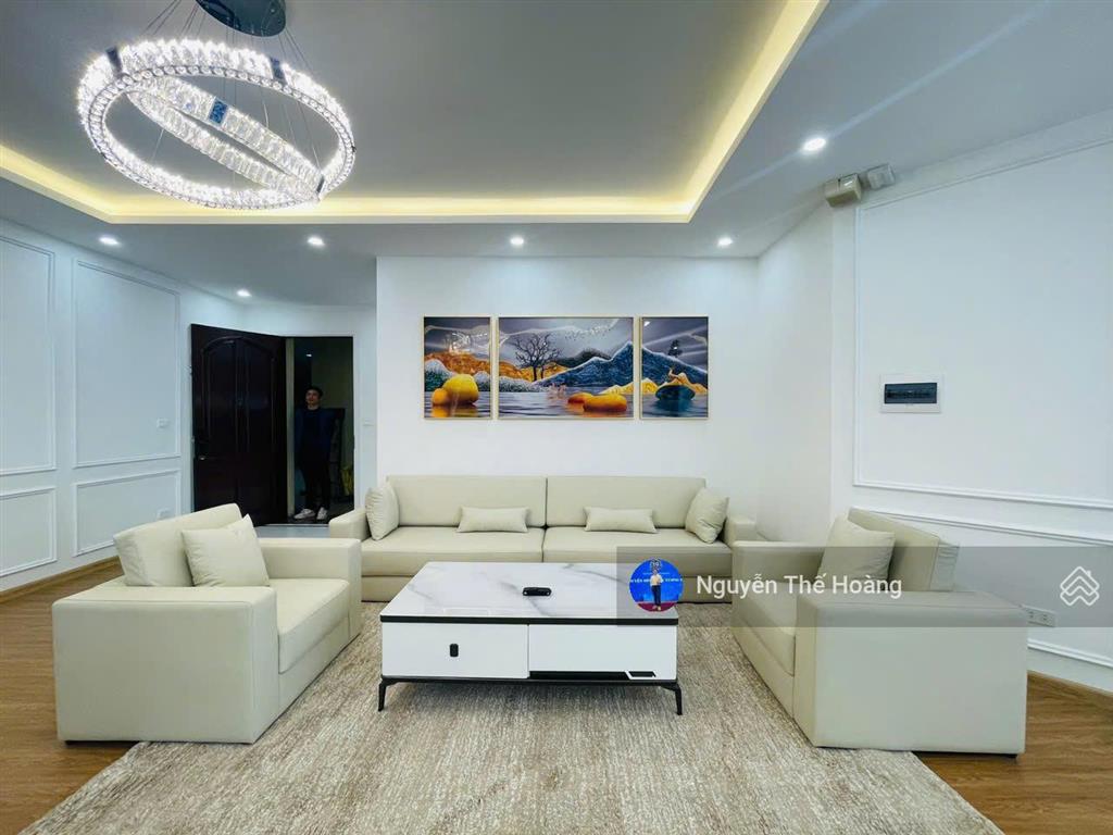 Gia đình cần bán ch 2n  2wc 116m2 tòa 17t. tầng trung bc đông bắc mát mẻ, nhà sẵn đồ, sổ đỏ sẵn